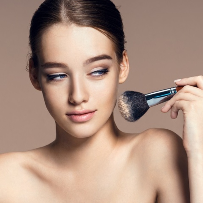  طرق استخدام فرشاة مكياج kabuki في المكياج