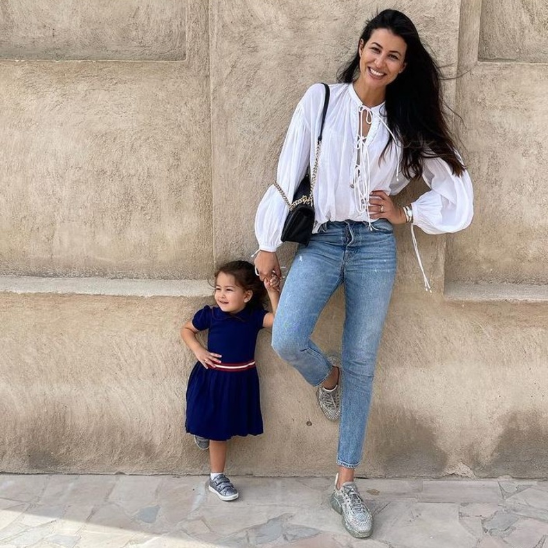  صور أجمل إطلالات ريم سعيدي برفقة إبنتيها