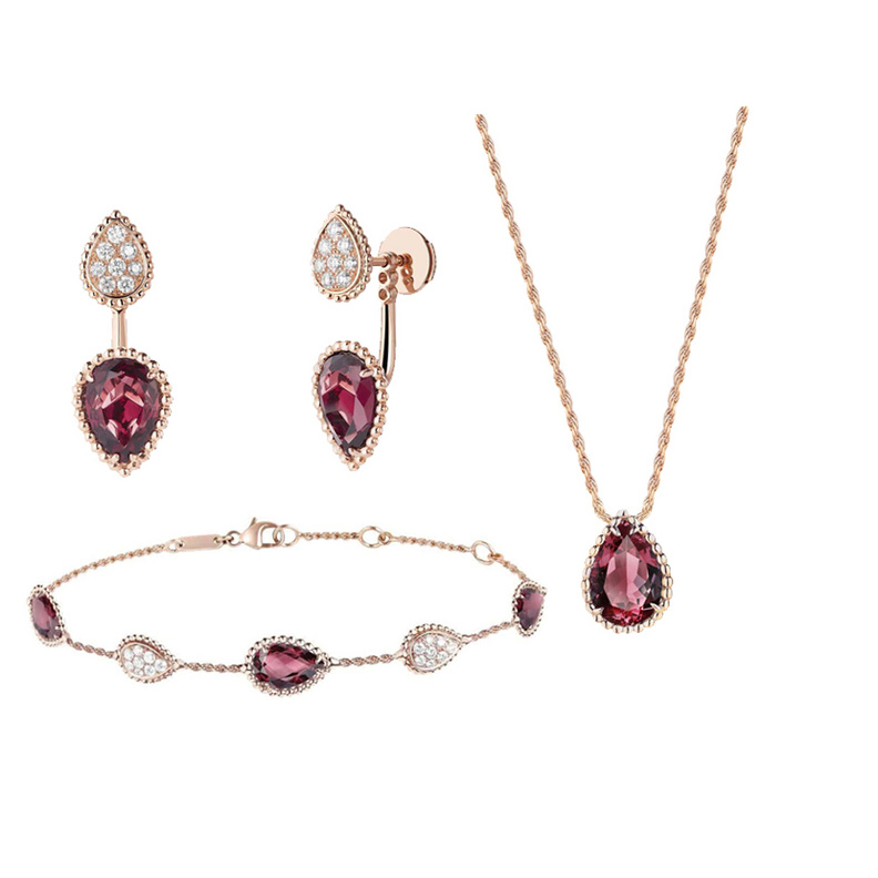  طقم من بوشرون Boucheron