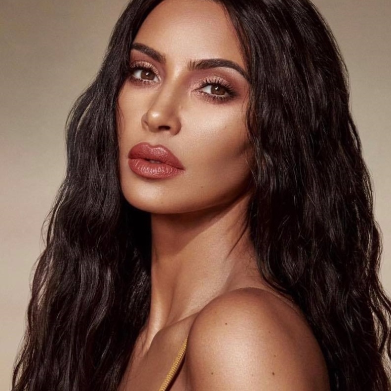  اطلالات كيم كارداشيان الجمالية بعد خبر طلاقها من كانييه ويست