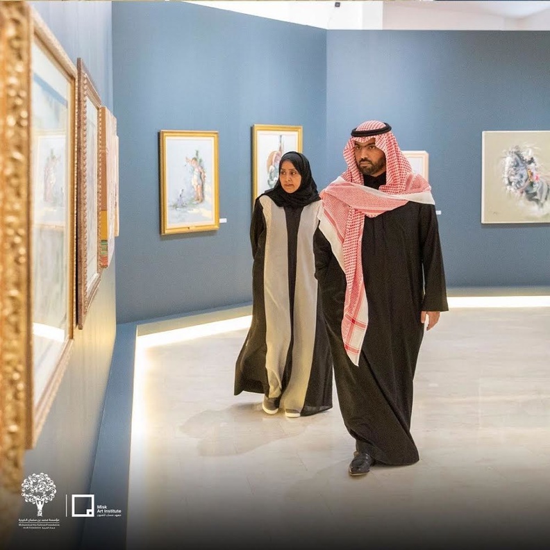  حضورالأمير بدر بن عبدالله بن فرحان معرض لمعهد مسك للفنون 