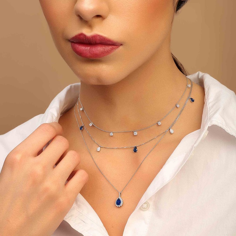 تشكيلة القلائد الضيقة من La Marquise