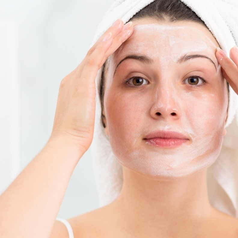 ماسك التفاح والعسل لبشرة خالية من البثور