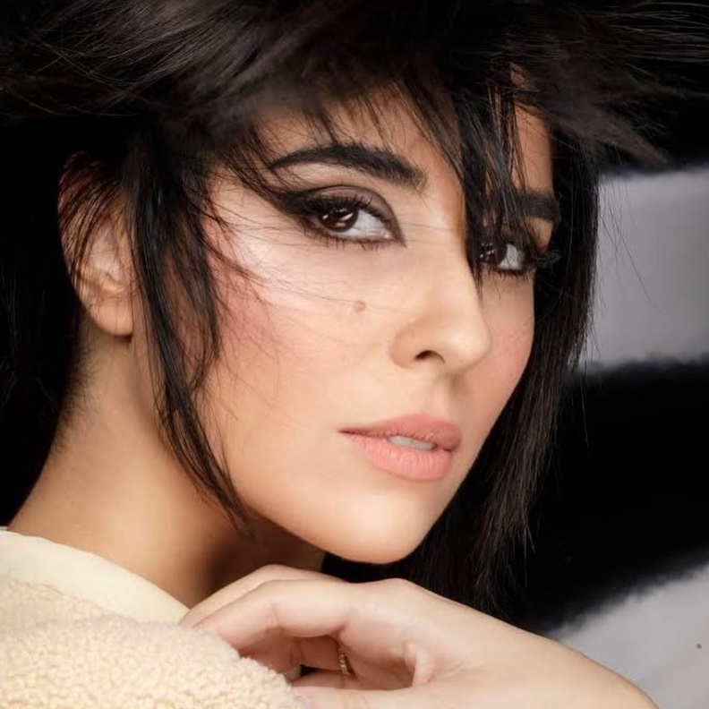 مكياج نهاري بسيط مع الايلاينر من وحي زينة مكي.