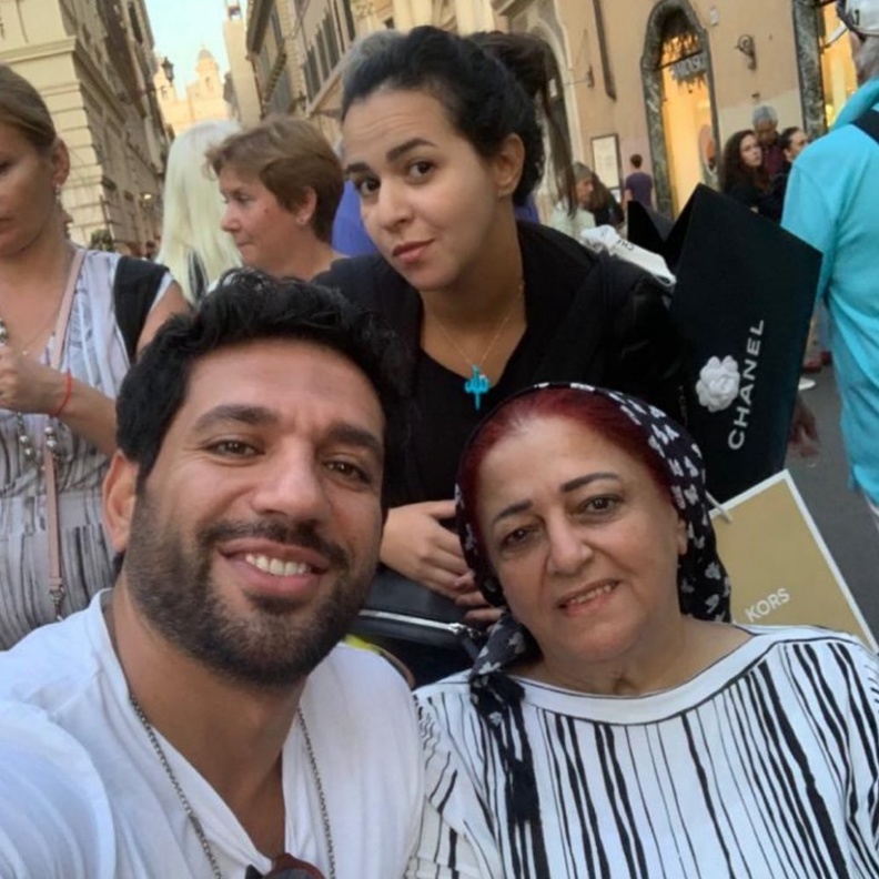 حسن الرداد ووالدته