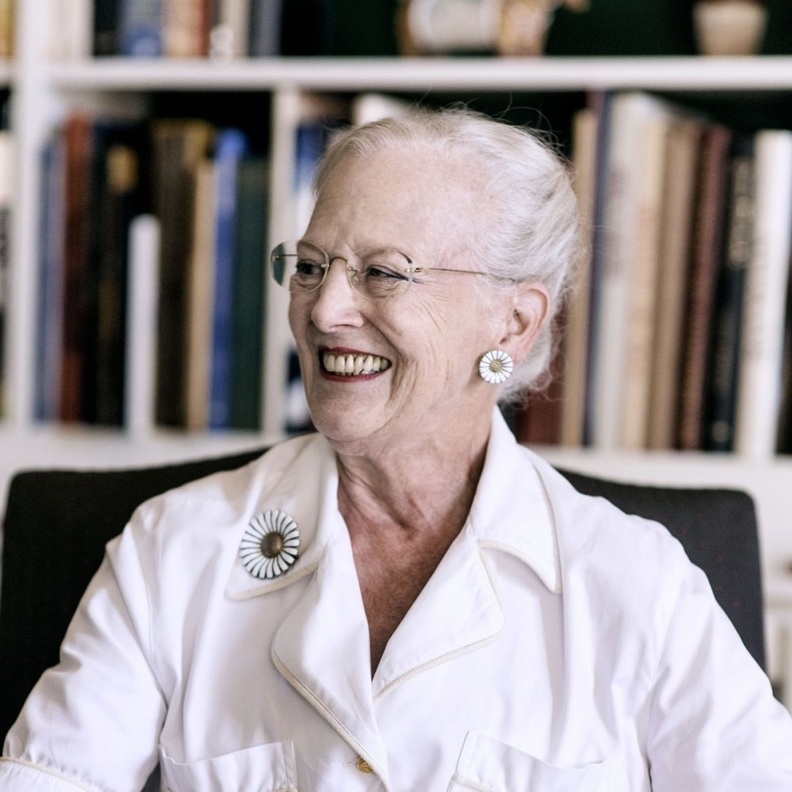 من الدنمارك إلى البحرين.. من هم أفراد العائلات الملكية اللذين تلقوا اللقاح ضد ‏الكورونا؟ ‏