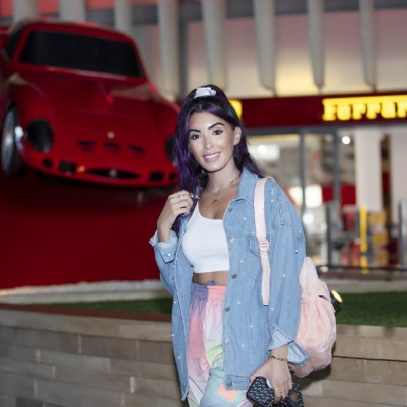 المدونة تالا سمان تستمتع بزيارة جزيرة ياس