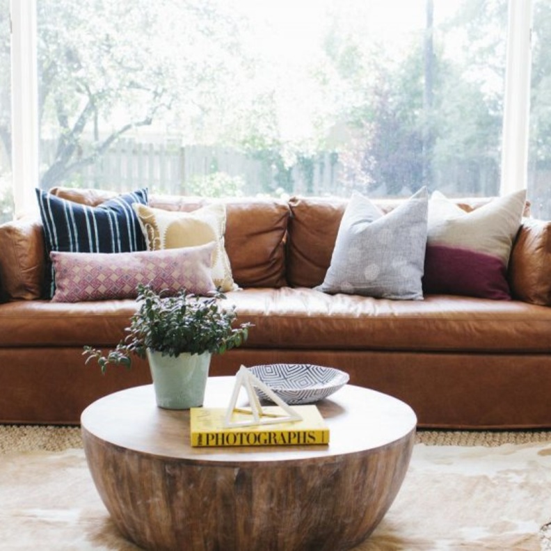 الكنب الجلدي لمسة من الفخامة في الديكور