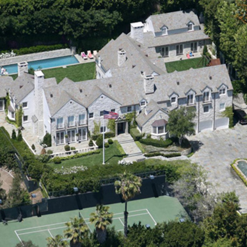  منزل توم كروز في بيفرلي هيلز في كاليفورنيا