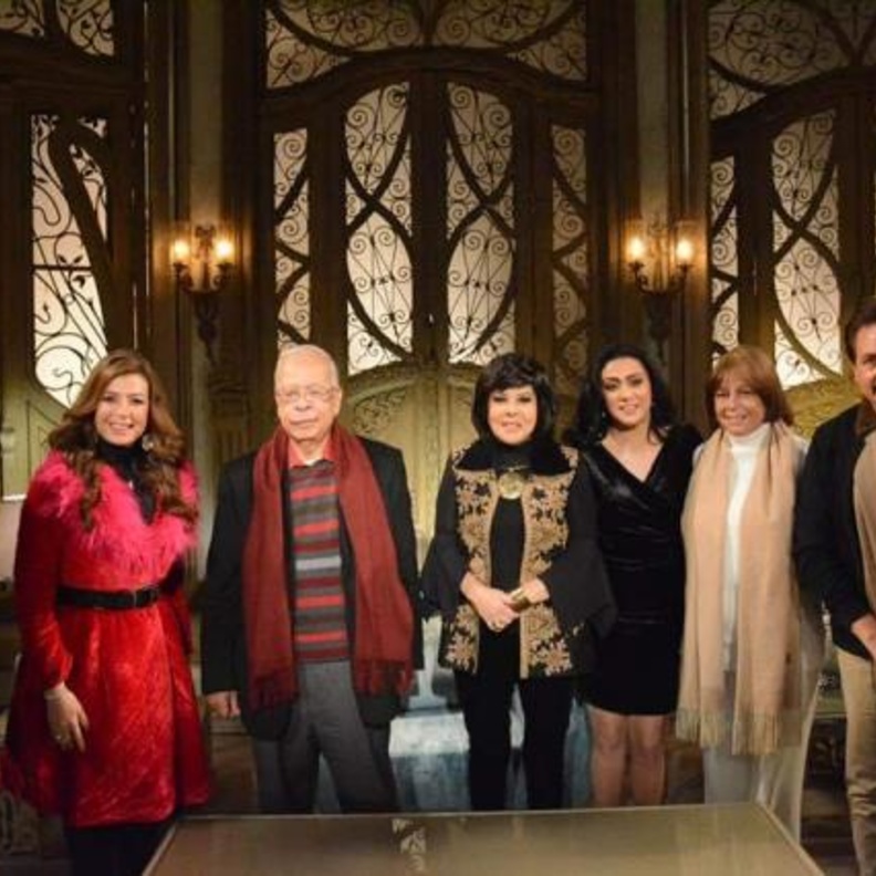 اسرة مسلسل لن اعيش في جلباب ابي 