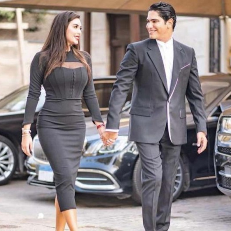 ما هي السيارات التي ظهرت في آخر إطلالة لياسمين صبري مع زوجها؟