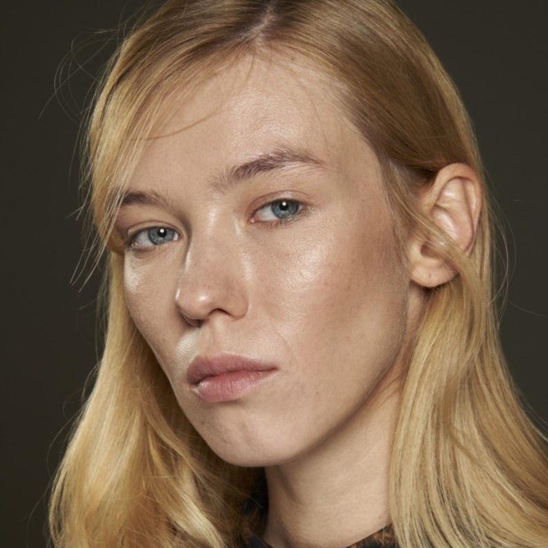  أفضل أشكال فرش المكياج لوضع الهايلايتر