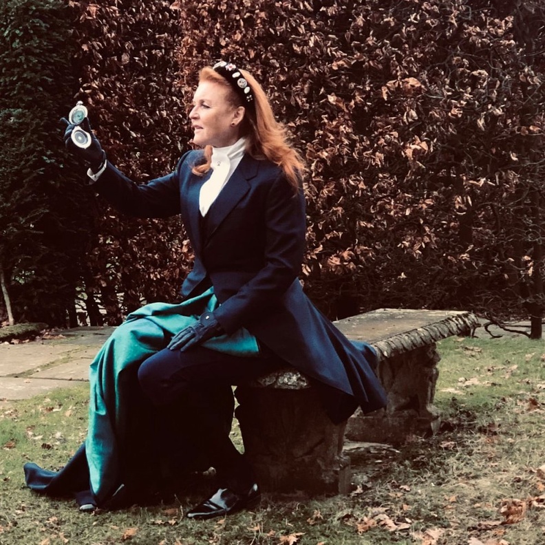 أحداث القصة تدور في بلاط الملكة فيكتوريا