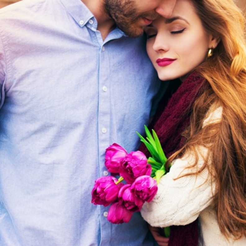 مميزات يتمتع بها الرجل في حبه لإمرأة برج الحوت