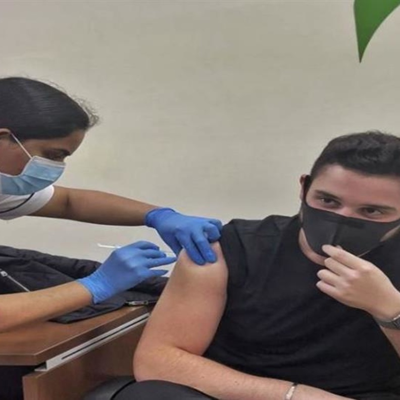 النجم اللبناني عاصي الحلاني