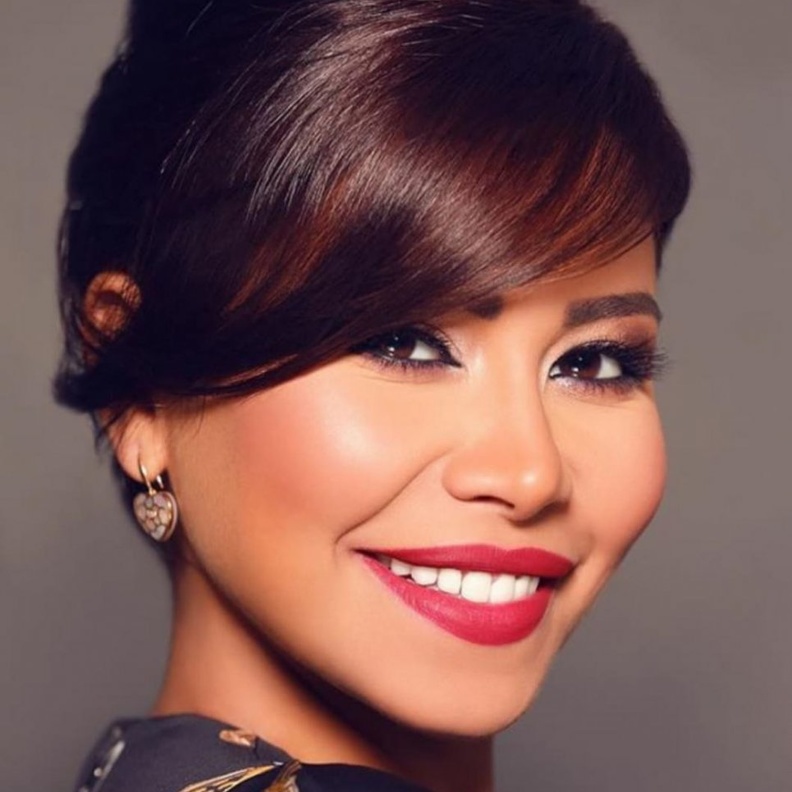 مكياج مثالي يناسب صاحبات البشرة السمراء من وحي شيرين عبد الوهاب