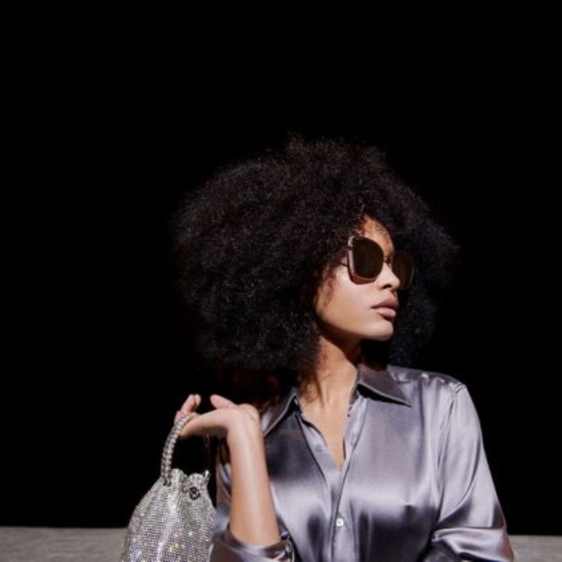 Jimmy Choo لربيع 2021.. الأناقة المبهرة للسيدات