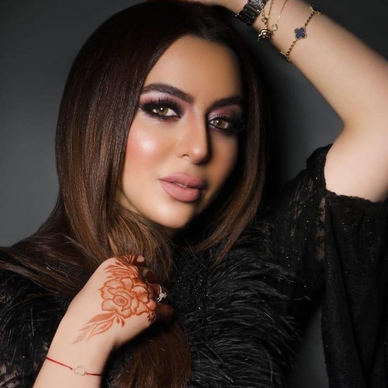 الفنانة الإماراتية أريام