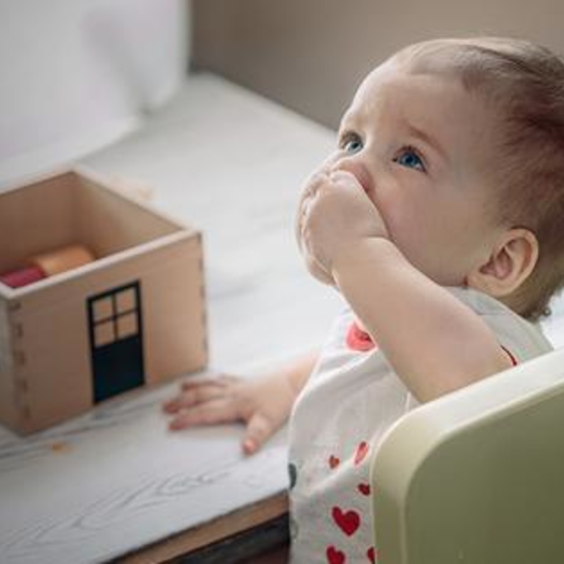 الكرات المغناطيسية تهدد حياة رضيع وميدكير تنجح في إنقاذه