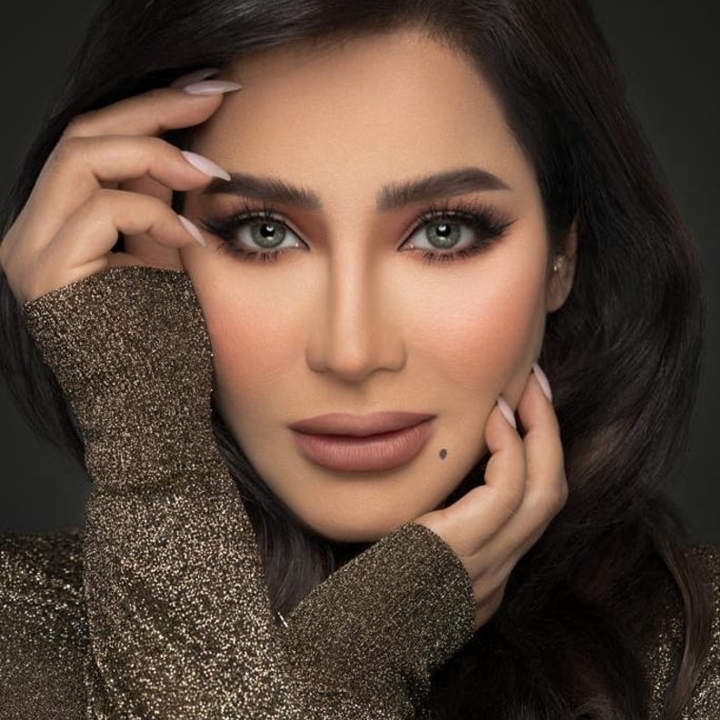 طريقة وضع مكياج عيون ترابي علي طريقة لجين عمران