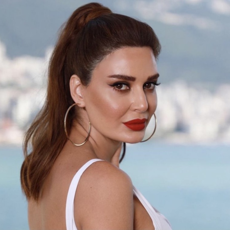  سيرين بالمكياج الكلاسيكي الرائع