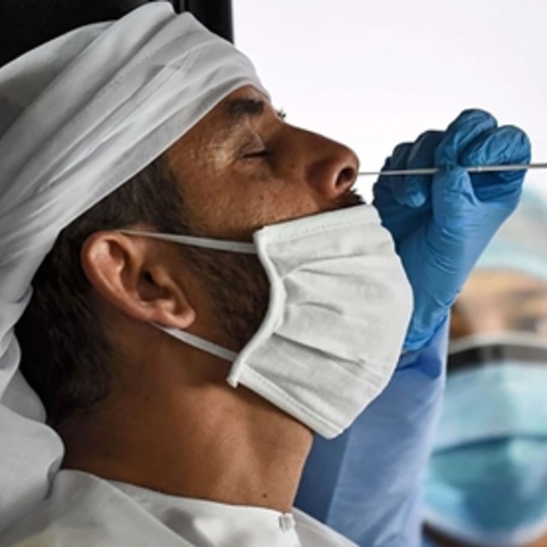 إجراء مسحة الأنف على نفقة الشركات