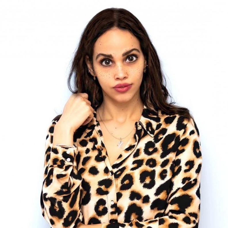  نور ابنة عمرو دياب