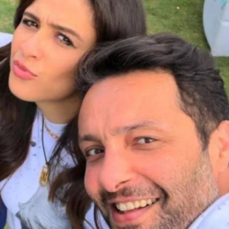 وائل عبد العزيز وياسمين عبد العزيز 