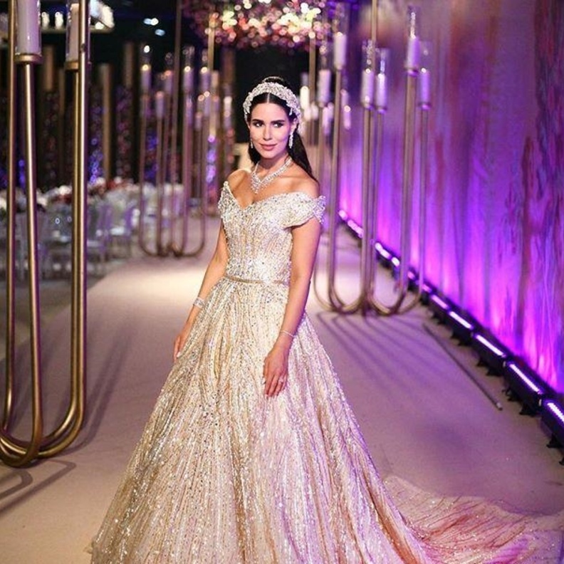 موديلات فساتين زفاف من esposa