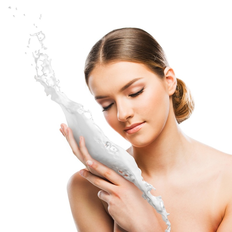 ماسك الحليب لتهدئة البشرة وتفتيح لونها