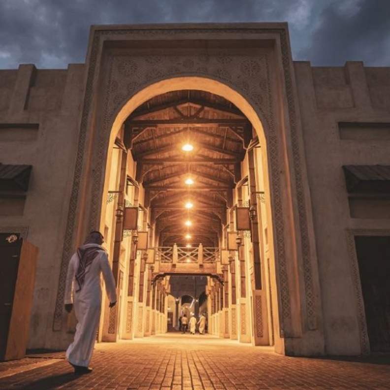 سوق القيصرية المصدر موقع روح السعودية