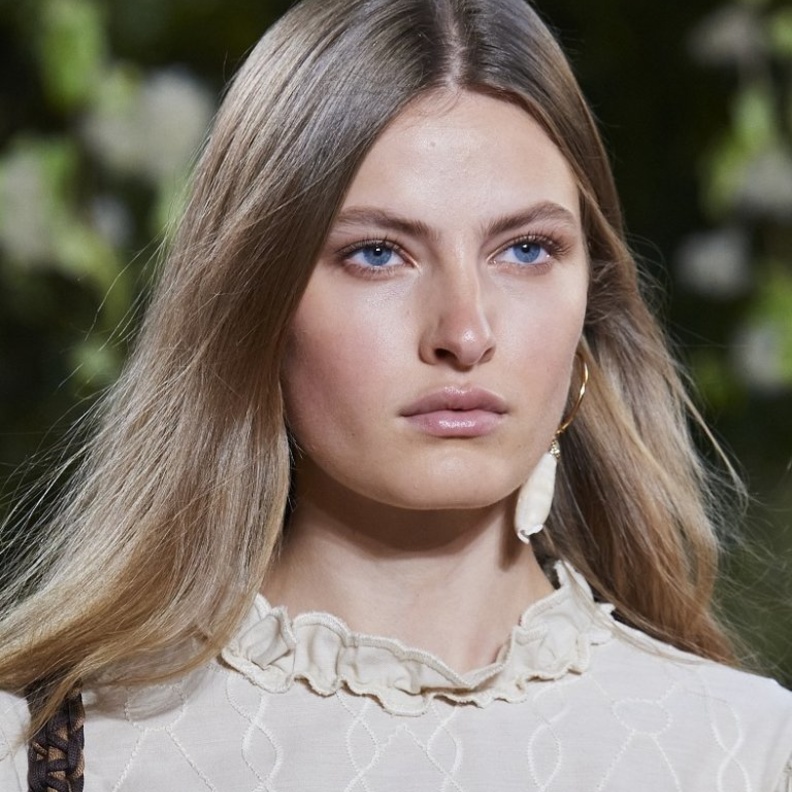 حافظي على نضارة بشرتك مع قدوم فصل الربيع