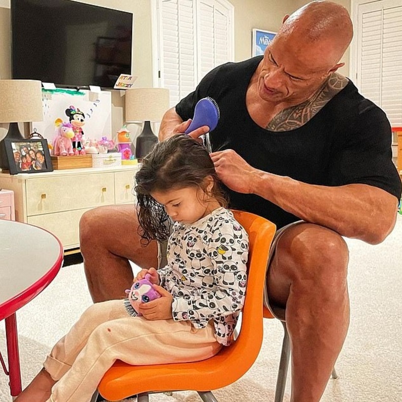 ذا روك و ابنته تيانا