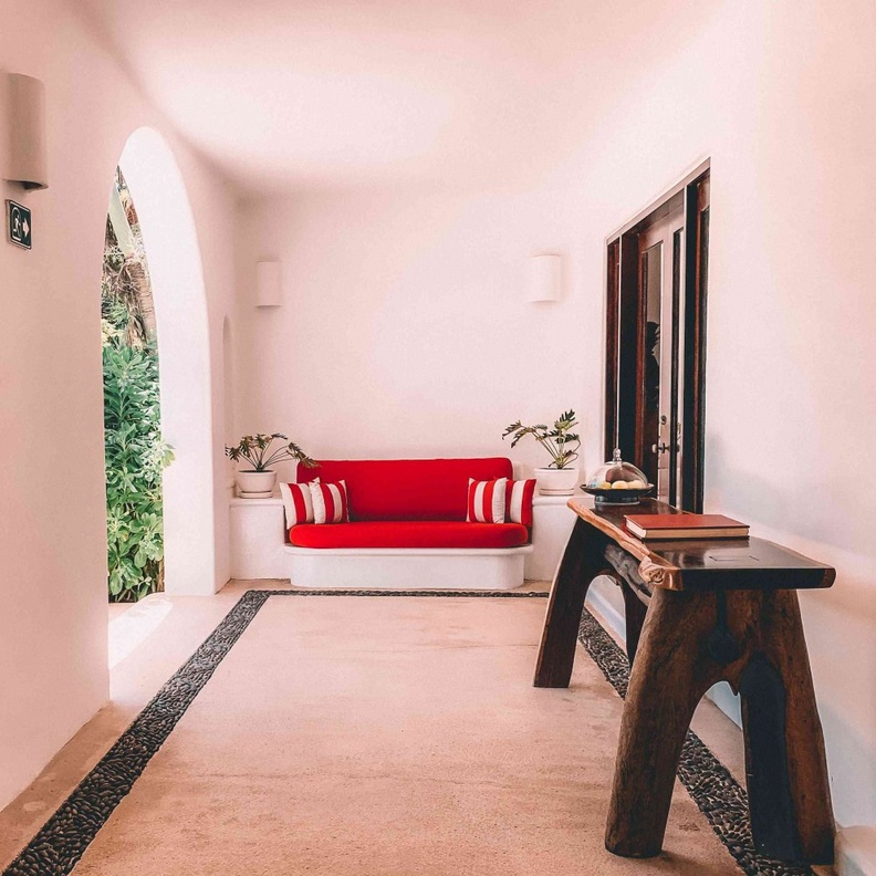 ديكور مدخل منزل يعطي إحساس ترحيبي مريح