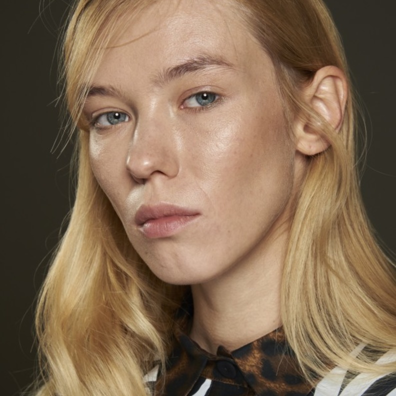 من عرض أزياء shi.RT