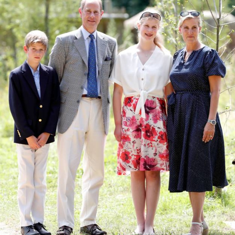  الأمير إدوارد لم يستوعب حقيقة أن والدته ملكة بريطانيا