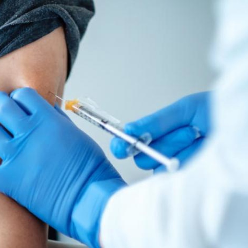  5 اغذية تزيد من حدة الاثار الجانبية للقاح كوفيد 19