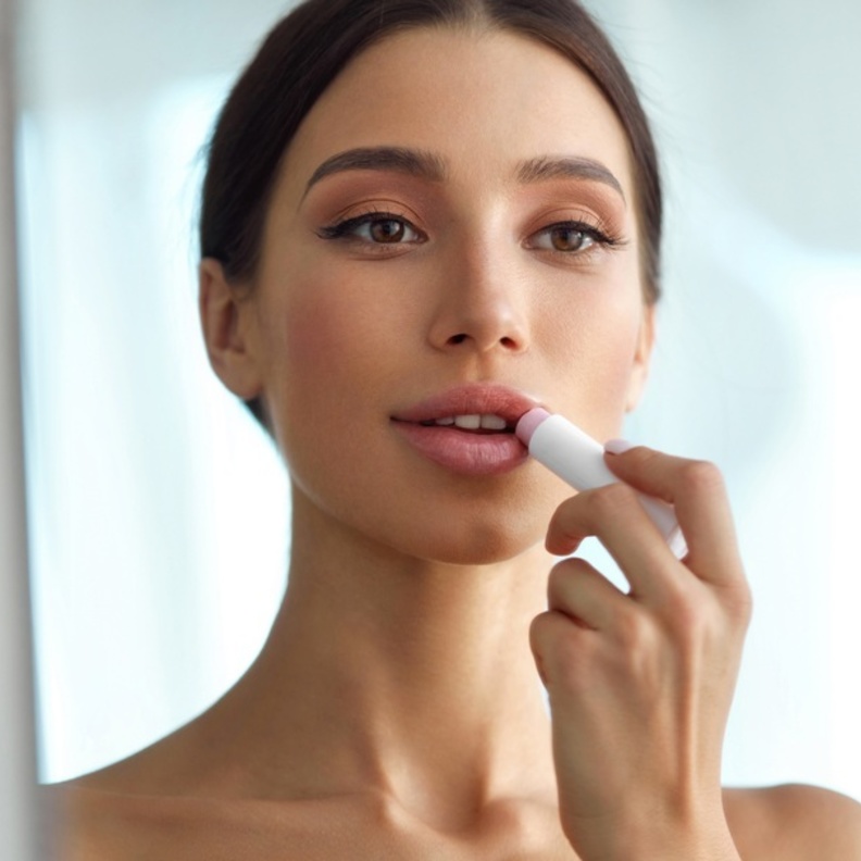 مرطب للشفاه لشتاء 2021