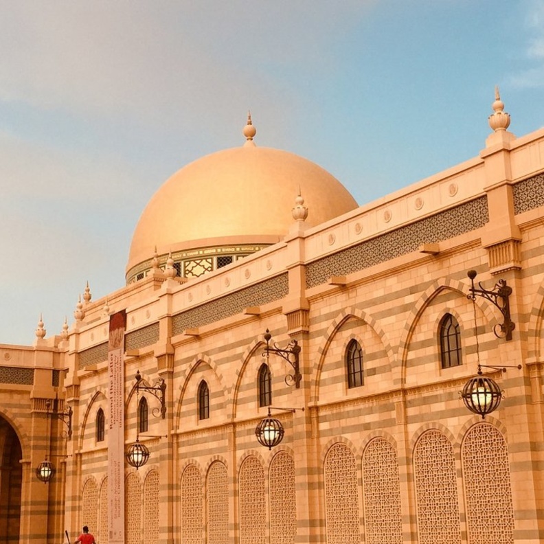  متحف الشارقة للحضارة الاسلامية من أفضل متاحف في الامارات بواسطة SANIKA SAKHARDANDE