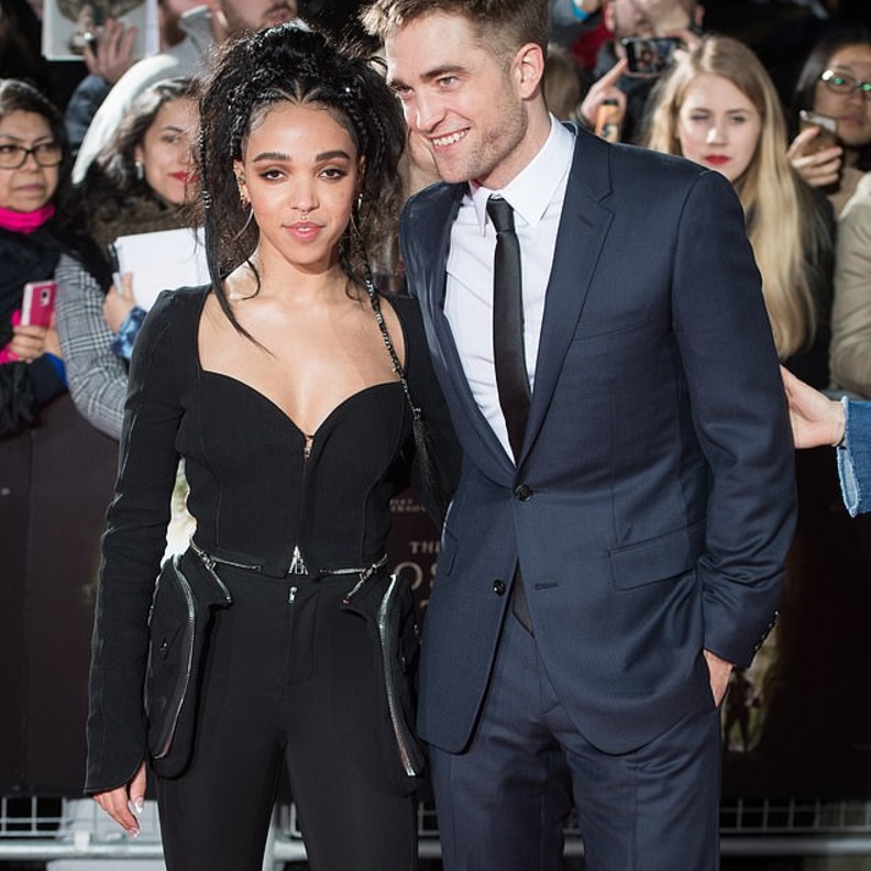 روبرت باتينسون و إف كيه إيه تويجز