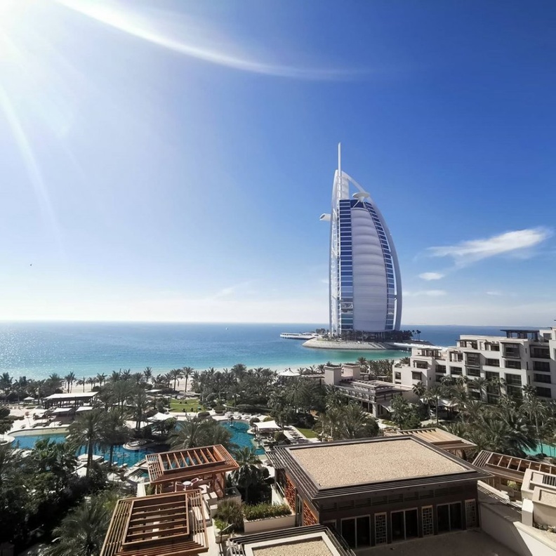 يستضيف مهبط برج العرب حفل ديفيد جيتا