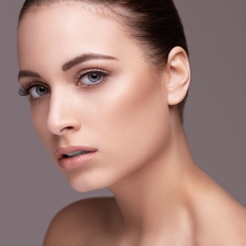 نتائج عملية نحت الذقن ملحوظة وفورية