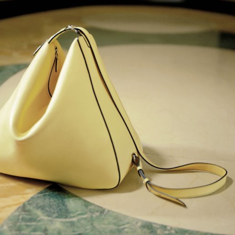 التشويق، الإثارة والجمال هي نجوم الحملة الإعلانية لدار Salvatore Ferragamo