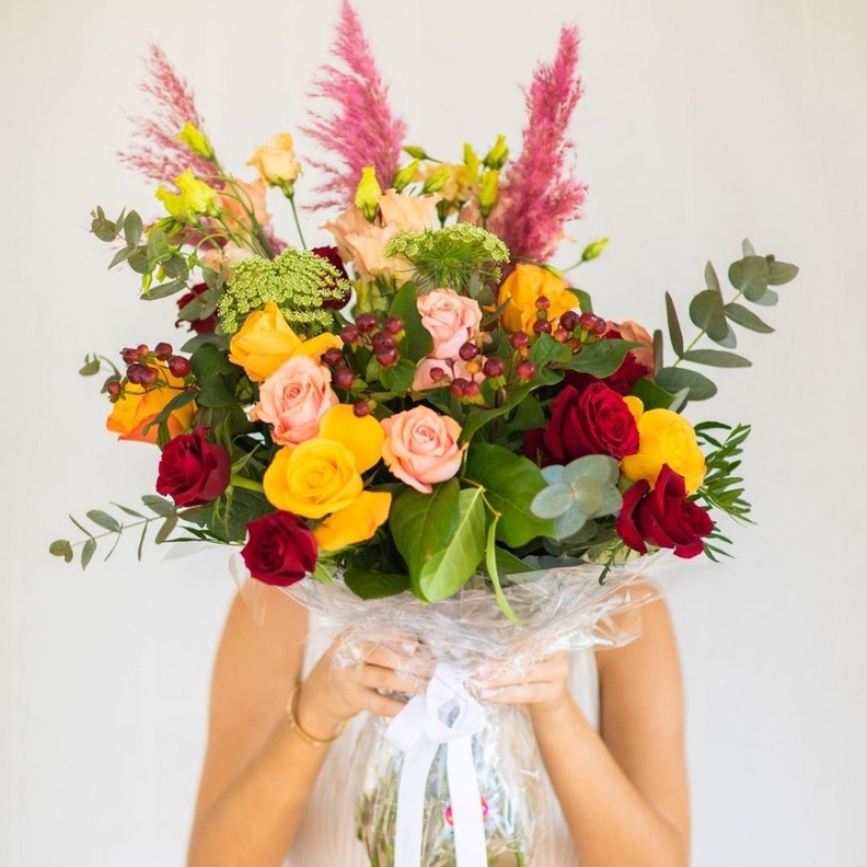 من الباقات المميزة التي يقدمها المتجر 