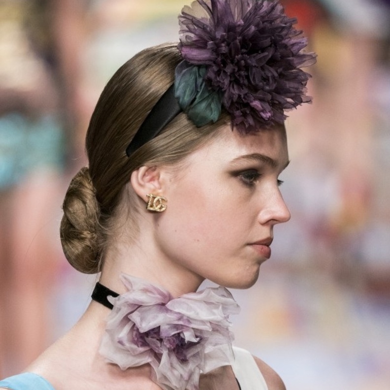 تسريحات شعر الكعكة 2021