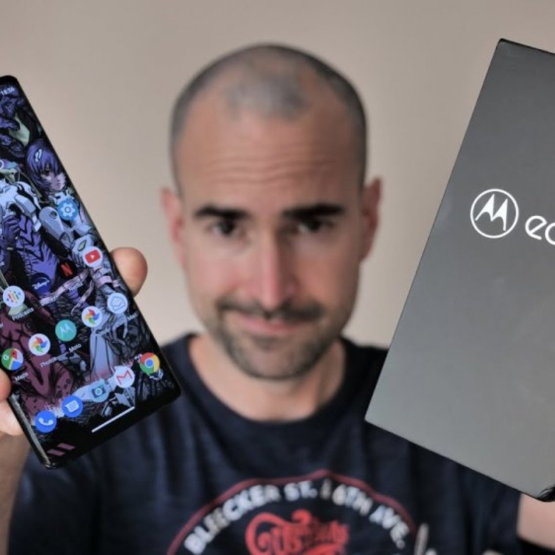 موتورولا تكشف عن هاتف G5 بـ 6 كاميرات