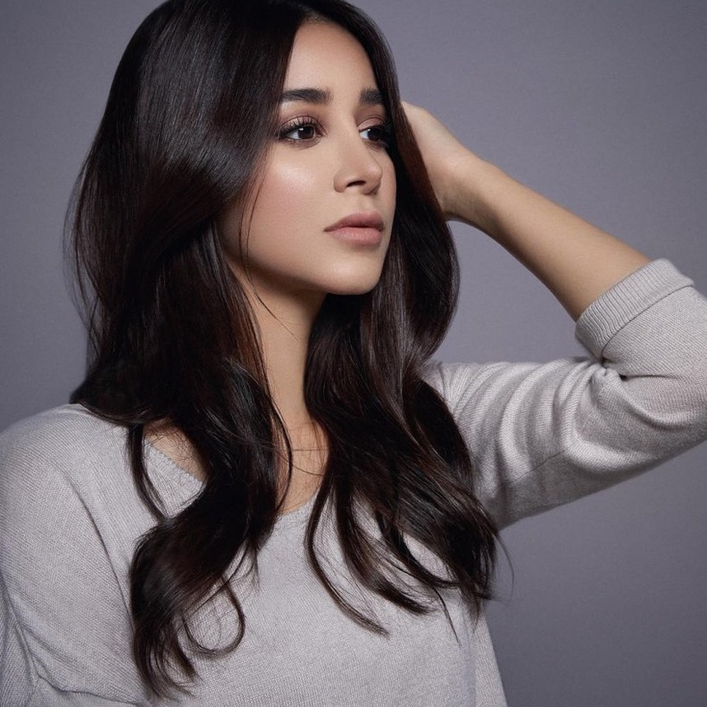 مكياج ترابي ناعم على طريقة اسيل عمران