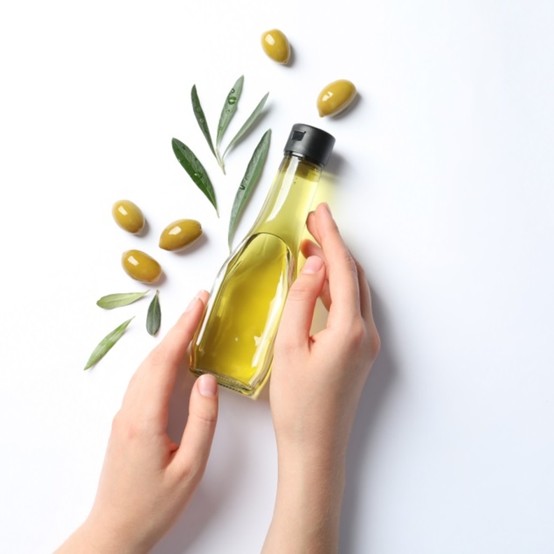 فوائد تناول ملعقة كبيرة من زيت الزيتون على معدة فارغة