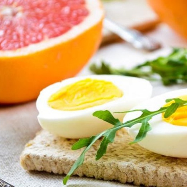 تناول البيض على وجبة الفطور يعزز انقاص الوزن