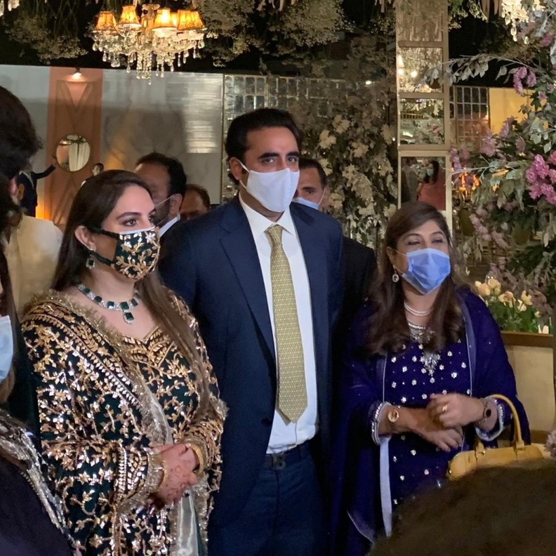  أناقة بختاوار بوتو في حفل استقبال زفافها